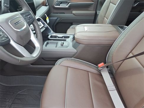 New 2026 GMC Sierra 2500 Denali w/ Denali Reserve Package image 11