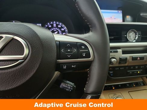 Used 2016 Lexus ES 350 w/ Luxury Package w/Wood Trim image 29
