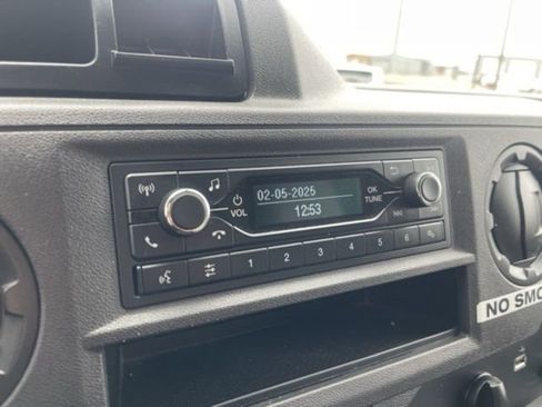 Used 2021 Ford E-450 and Econoline 450 Super Duty image 14