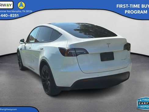 Used 2022 Tesla Model Y Long Range AWD/4WD image 8