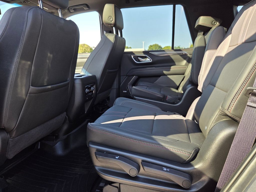 Used 2022 Chevrolet Tahoe RST w/ Luxury Package RWD image 6