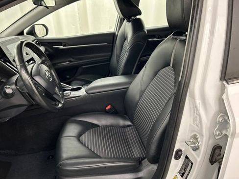 Used 2024 Toyota Camry SE FWD image 6