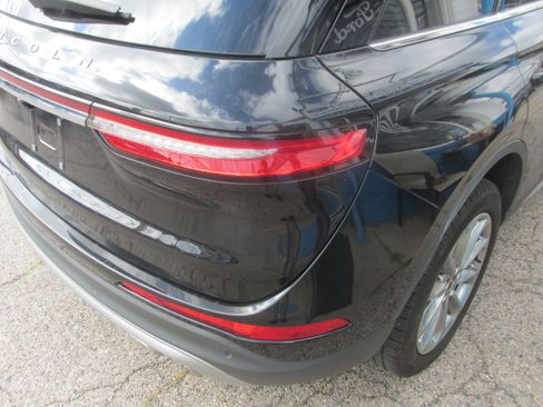 Used 2022 Lincoln Corsair AWD w/ Premium Package image 10