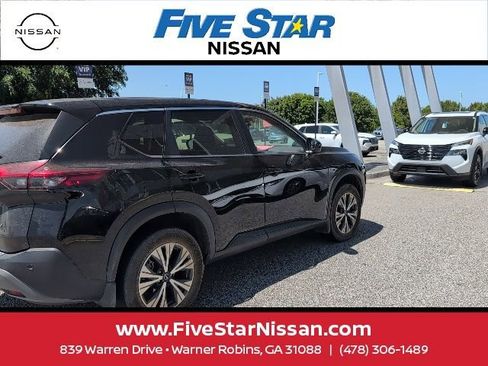Used 2023 Nissan Rogue SV image 6
