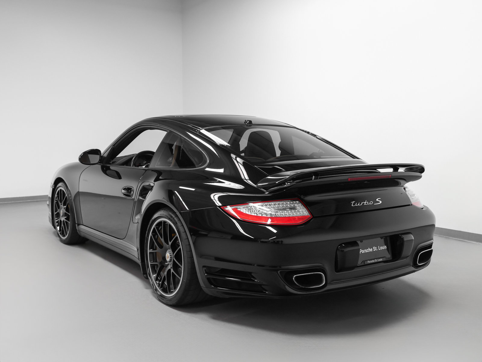 Used 2012 Porsche 911 Turbo S AWD/4WD image 3