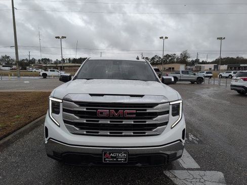 New 2025 GMC Sierra 1500 SLE image 1