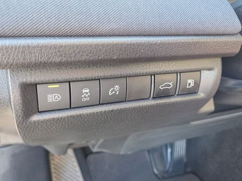 Used 2025 Toyota Camry LE image 28