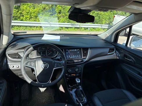 Used 2018 Buick Encore Sport Touring AWD/4WD image 10