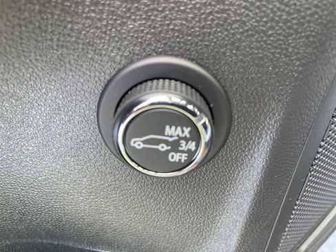 Used 2023 Buick Envision Essence FWD image 15