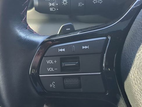 Used 2025 Honda Pilot Black Edition image 25