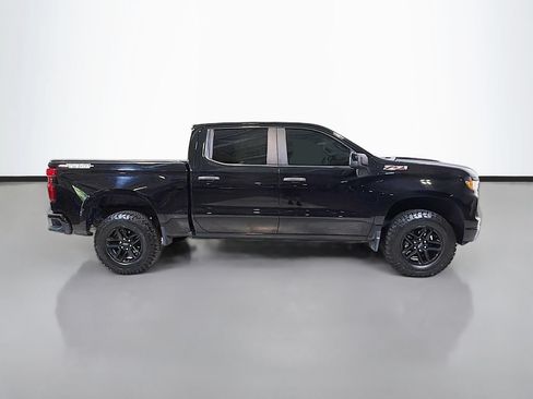 Used 2022 Chevrolet Silverado 1500 Custom Trail Boss AWD/4WD image 7