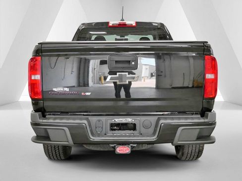Used 2018 Chevrolet Colorado LT w/ Redline Special Edition AWD/4WD image 6