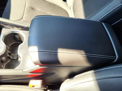 New 2025 Jeep Grand Cherokee Laredo w/ Luxury Tech Group I image 19