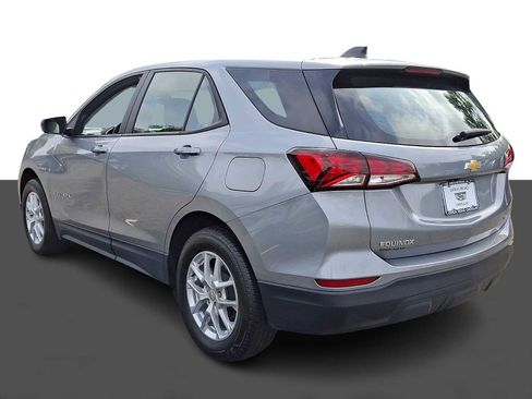 Used 2024 Chevrolet Equinox LS AWD/4WD image 4