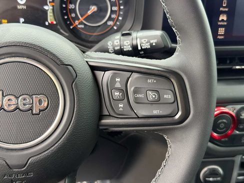 Used 2026 Jeep Wrangler Unlimited Rubicon AWD/4WD image 21