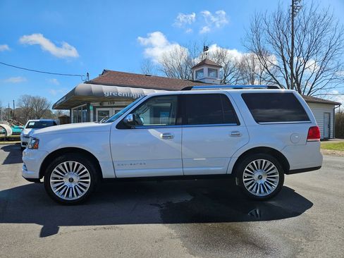 Used 2017 Lincoln Navigator Reserve image 8