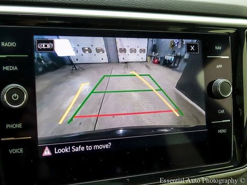 Used 2021 Volkswagen Atlas Cross Sport SEL w/ Cross Sport MDO Package image 16