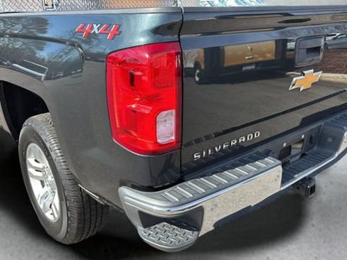 Used 2018 Chevrolet Silverado 1500 LTZ w/ LTZ Plus Package AWD/4WD image 32
