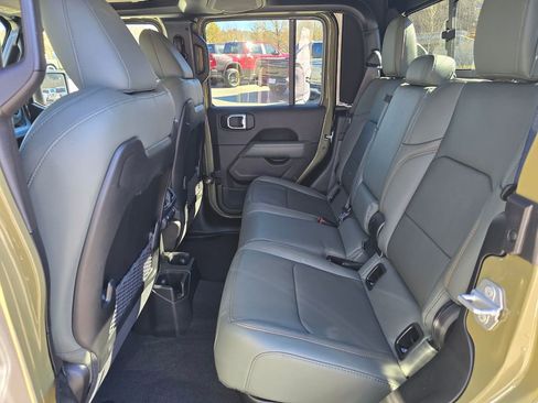 New 2026 Jeep Gladiator Mojave image 11