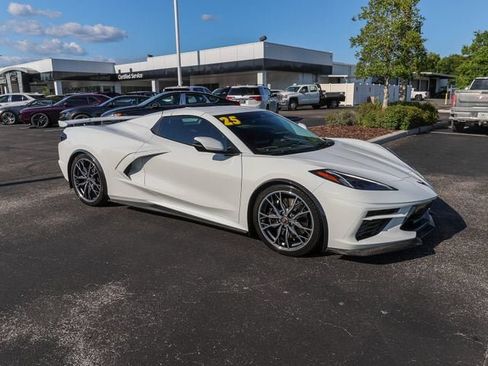 Used 2025 Chevrolet Corvette Stingray Premium Conv w/ Z51 Performance Package RWD image 12