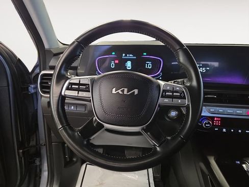Used 2024 Kia Telluride LX AWD/4WD image 13