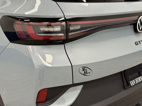 Used 2024 Volkswagen ID.4 Pro S image 33