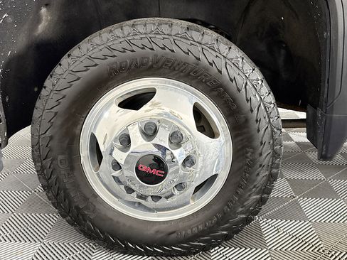 Used 2023 GMC Sierra 3500 Denali w/ Denali Ultimate Package image 36