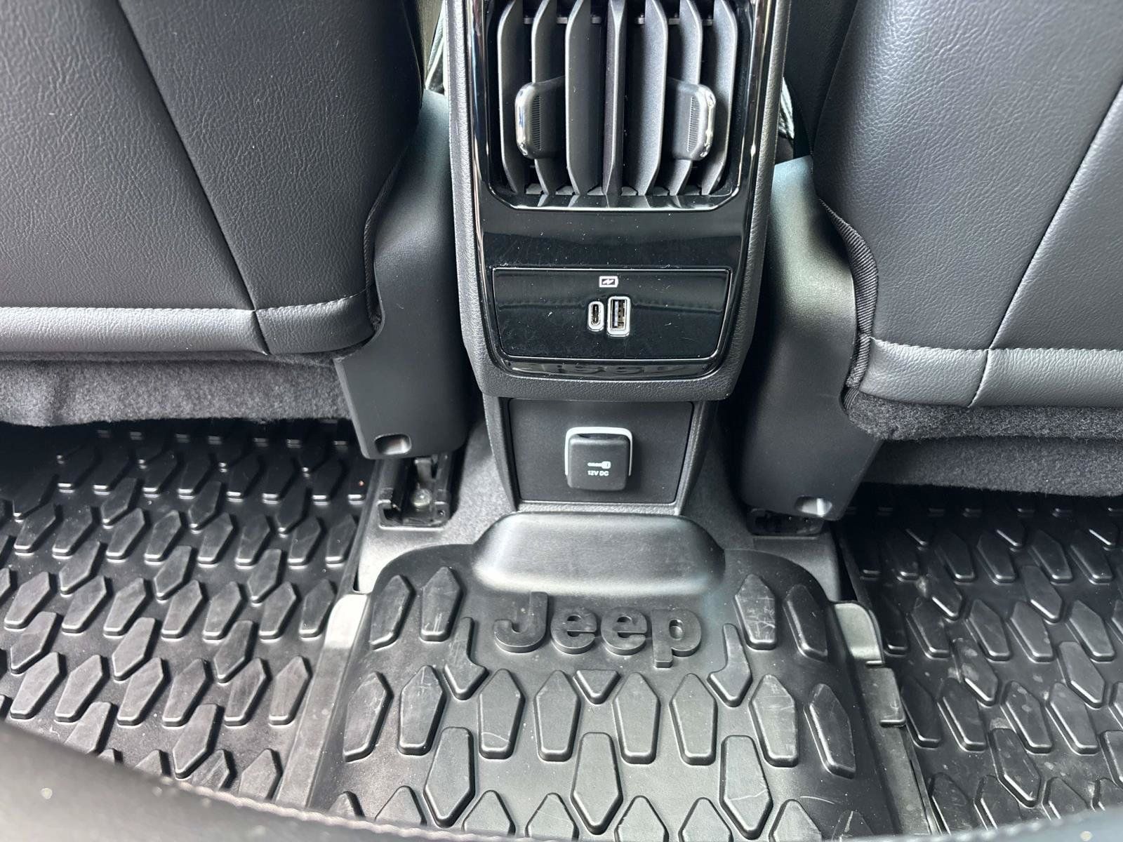 Used 2023 Jeep Compass Limited w/ Elite Group AWD/4WD image 8