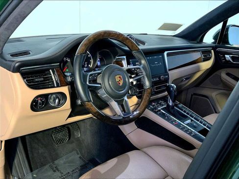 Used 2020 Porsche Macan Turbo AWD/4WD image 7