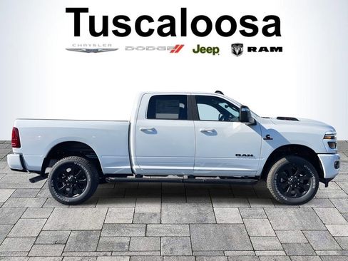 New 2026 RAM 2500 Laramie AWD/4WD image 8