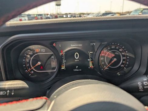 Used 2024 Jeep Wrangler Unlimited Rubicon image 18