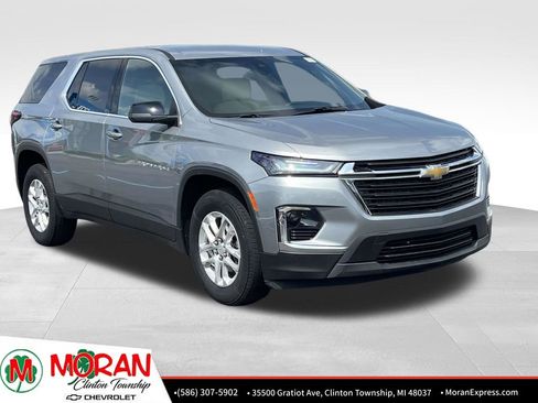 Certified 2023 Chevrolet Traverse LS FWD image 9