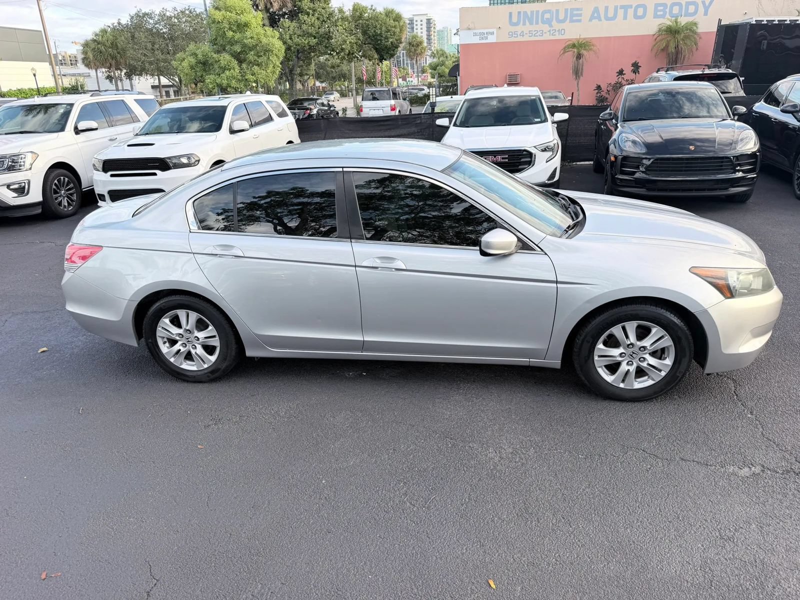 Used 2009 Honda Accord LX-P image 3