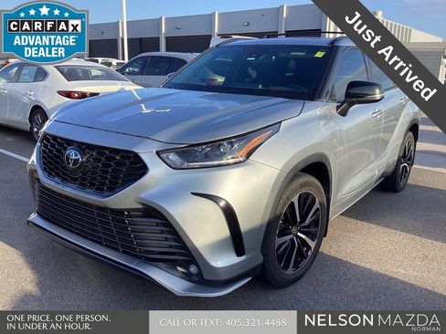 Used 2022 Toyota Highlander XSE image 1