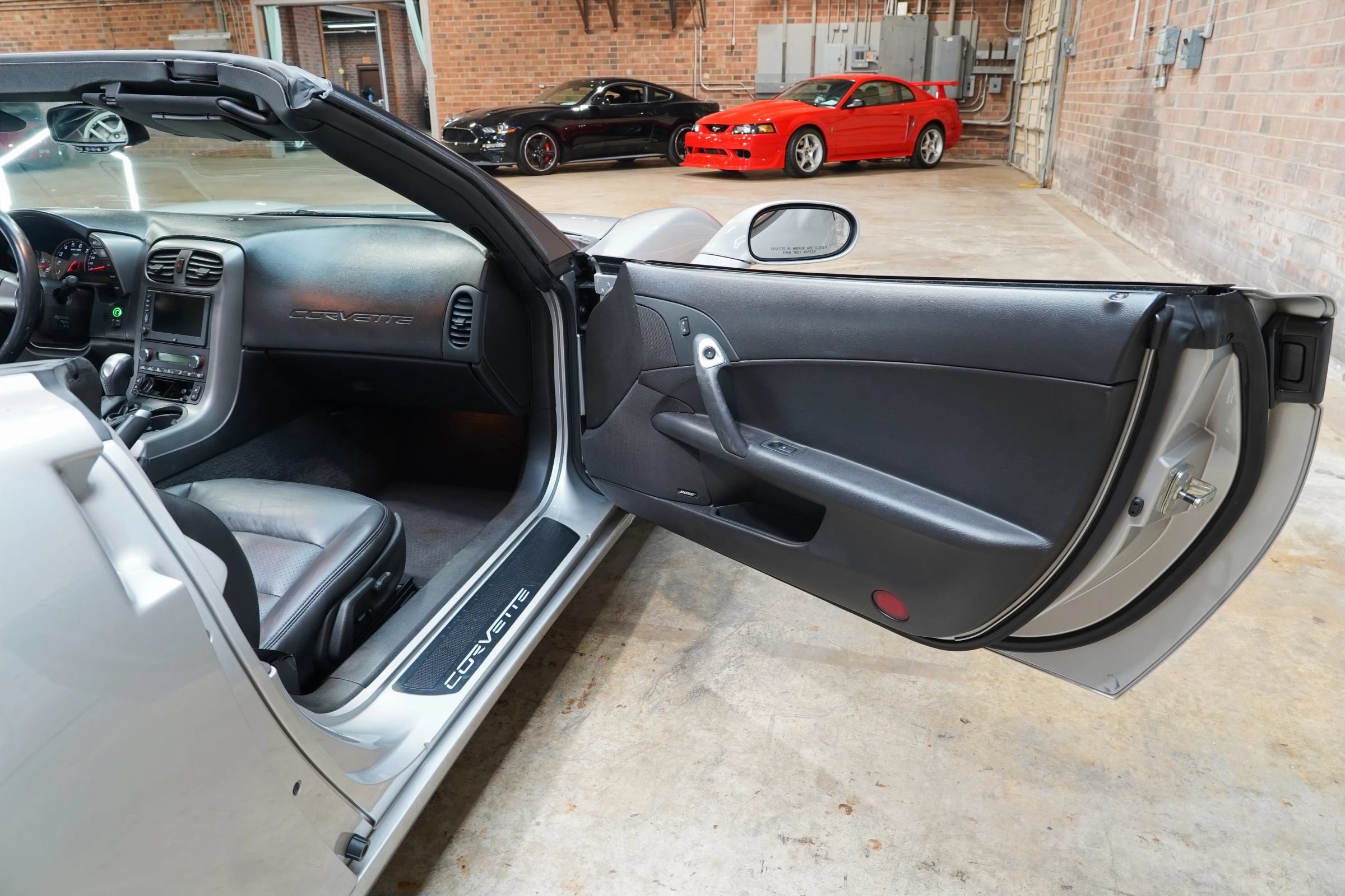 Used 2006 Chevrolet Corvette Coupe w/ Preferred Equipment Group RWD image 46