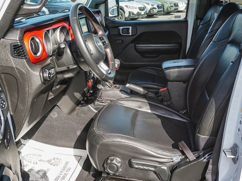 Used 2018 Jeep Wrangler Unlimited Rubicon image 17