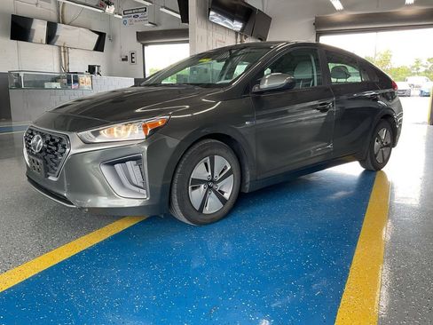 Used 2020 Hyundai Ioniq Blue FWD image 2