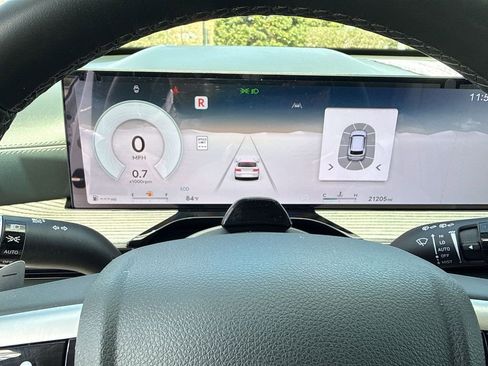 Used 2025 Genesis GV80 2.5T Prestige image 10