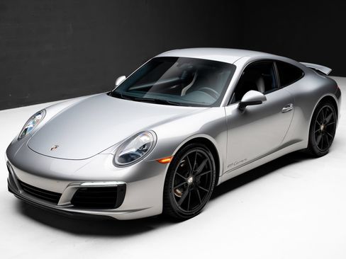 Used 2018 Porsche 911 Carrera RWD image 5