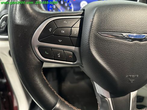 Used 2018 Chrysler Pacifica Touring-L Plus image 27