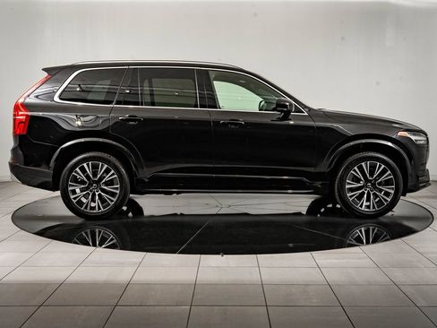 Used 2022 Volvo XC90 T6 Momentum AWD/4WD image 11