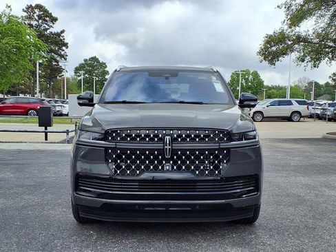 New 2025 Lincoln Navigator Black Label AWD/4WD image 3
