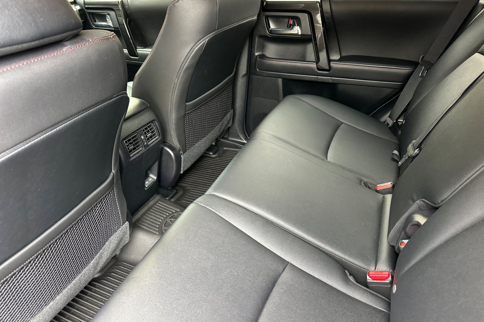 Used 2023 Toyota 4Runner TRD Off-Road Premium w/ Moonroof Package AWD/4WD image 12