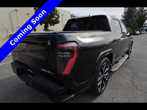Used 2025 GMC Sierra EV Denali AWD/4WD image 7
