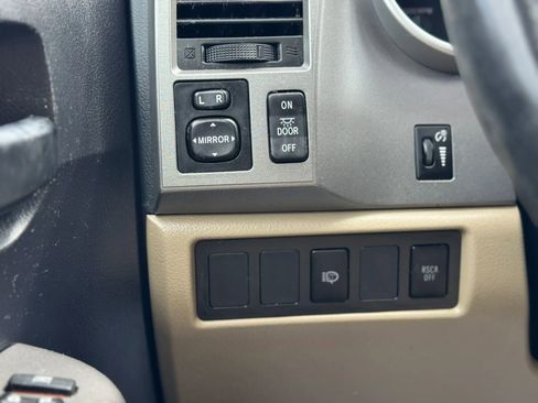 Used 2014 Toyota Sequoia SR5 w/ Premium Package image 37