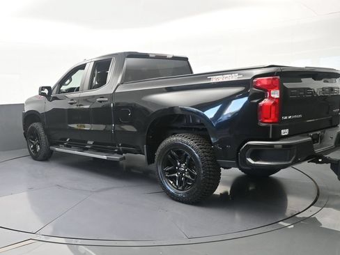 Used 2020 Chevrolet Silverado 1500 Custom Trail Boss w/ Custom Convenience Package AWD/4WD image 4