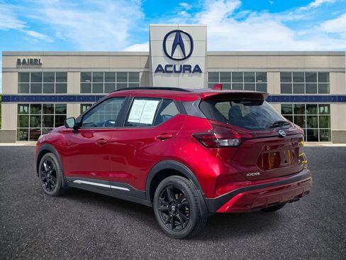 Used 2021 Nissan Kicks SR w/ SR Premium Package image 3