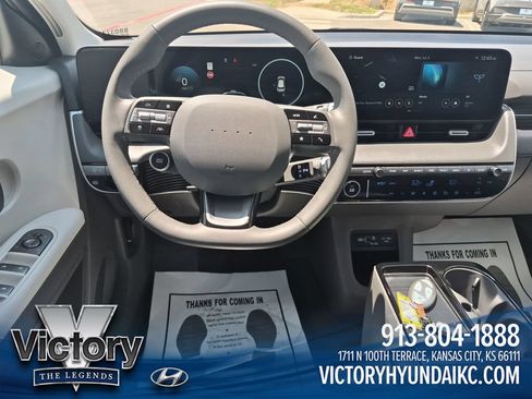 Used 2025 Hyundai Ioniq 5 SE RWD image 13