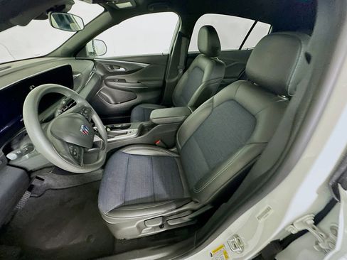 Used 2025 Buick Envista Preferred image 13