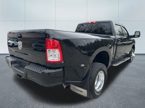 Used 2024 RAM 3500 Big Horn w/ Sport Appearance Package image 5